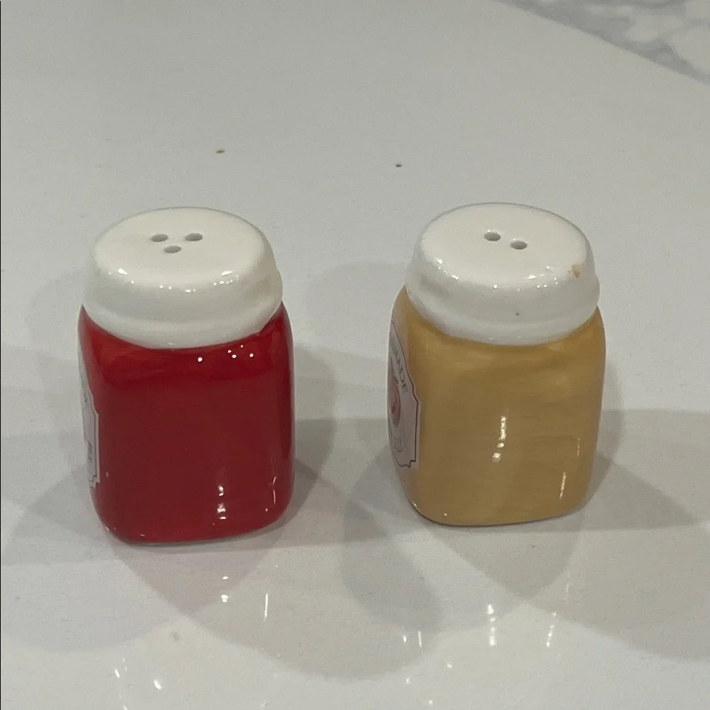 Cute.🍓JAM & 🍎JAM Shakers
